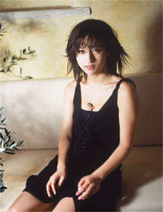 《mnv美女》