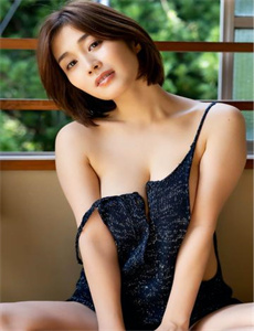 《野花视频在线观看免费播放高清版》